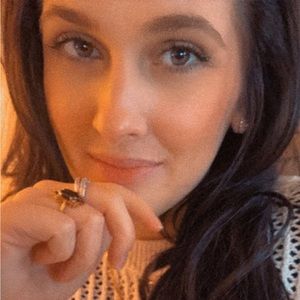 Meet your Posher, Whitney